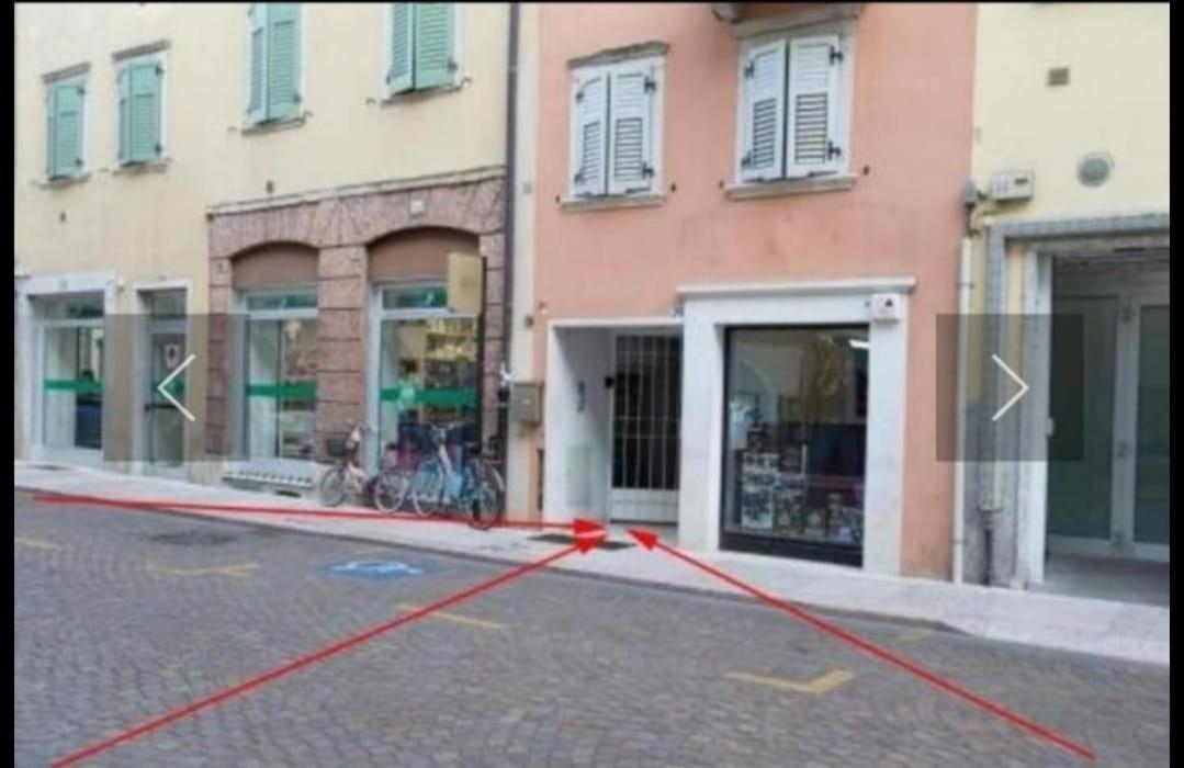 Jennifer House. Trento Esterno foto