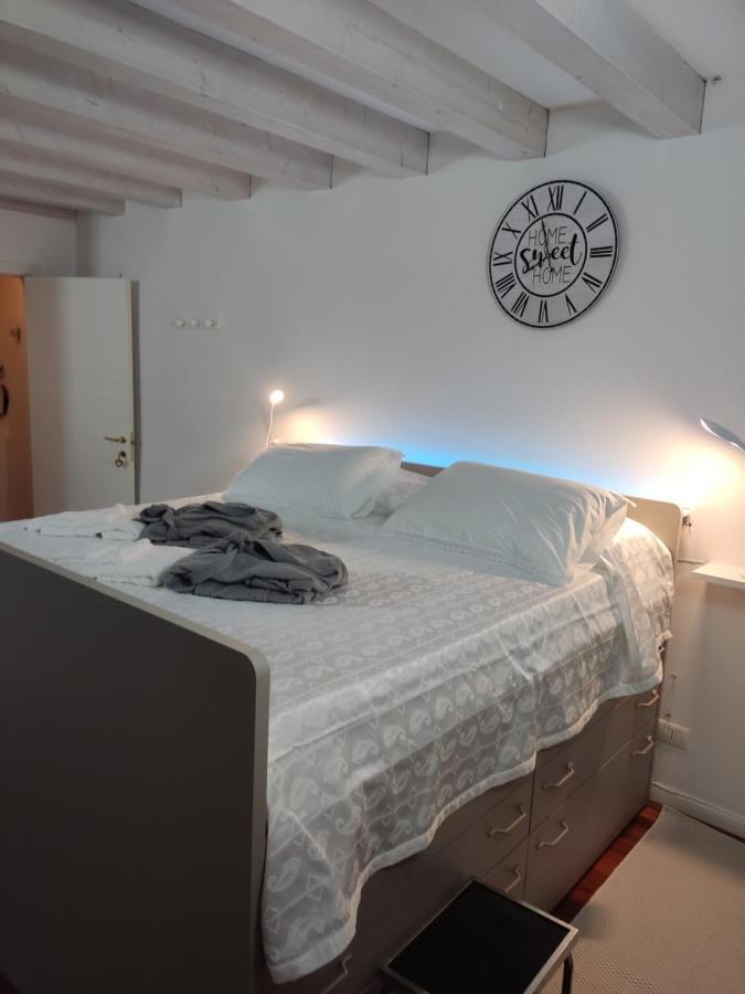Jennifer House. Trento Esterno foto